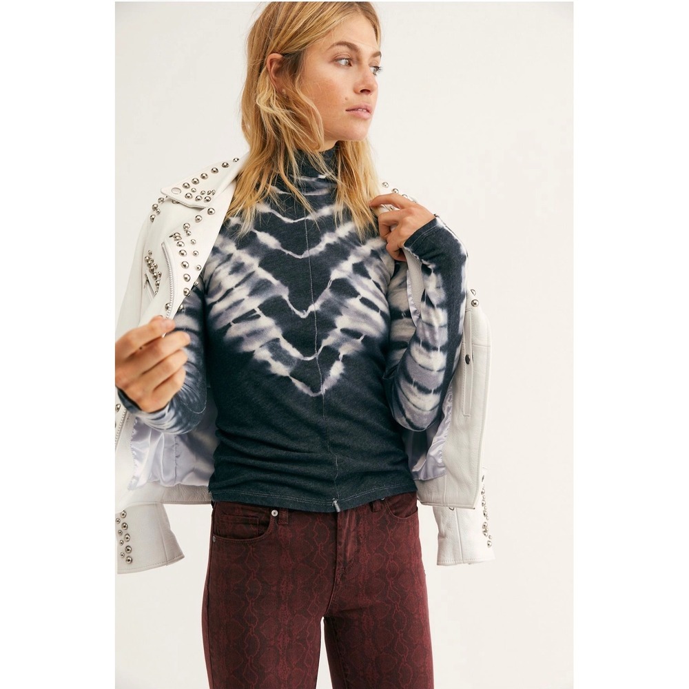 Free People We The Free Psychedelic Turtleneck Top In Gray Tie Dye Size Small